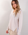 MAGLIA SCOLLO V IN PURA LANA FINE