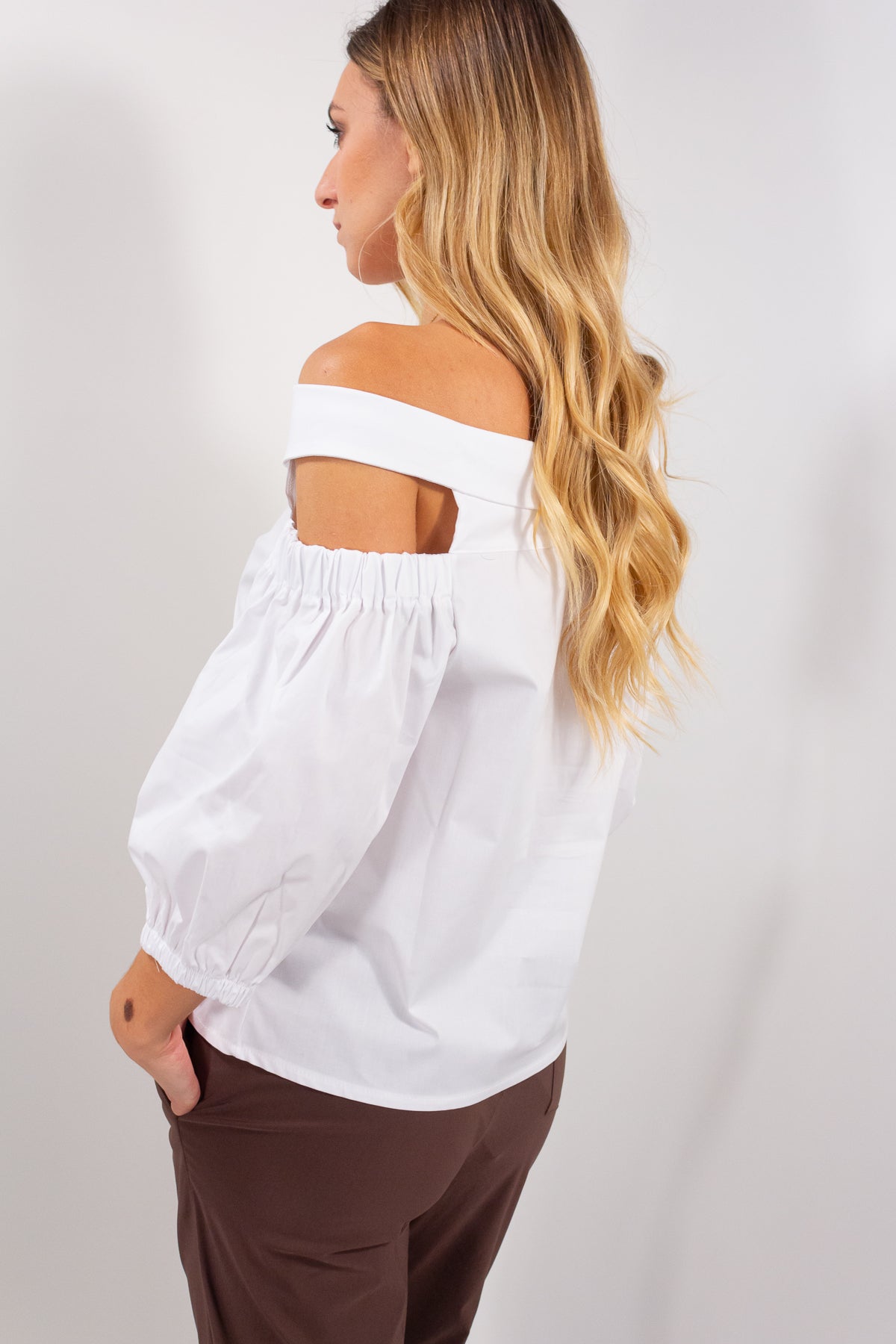CAMICIA CUT OUT SPALLE