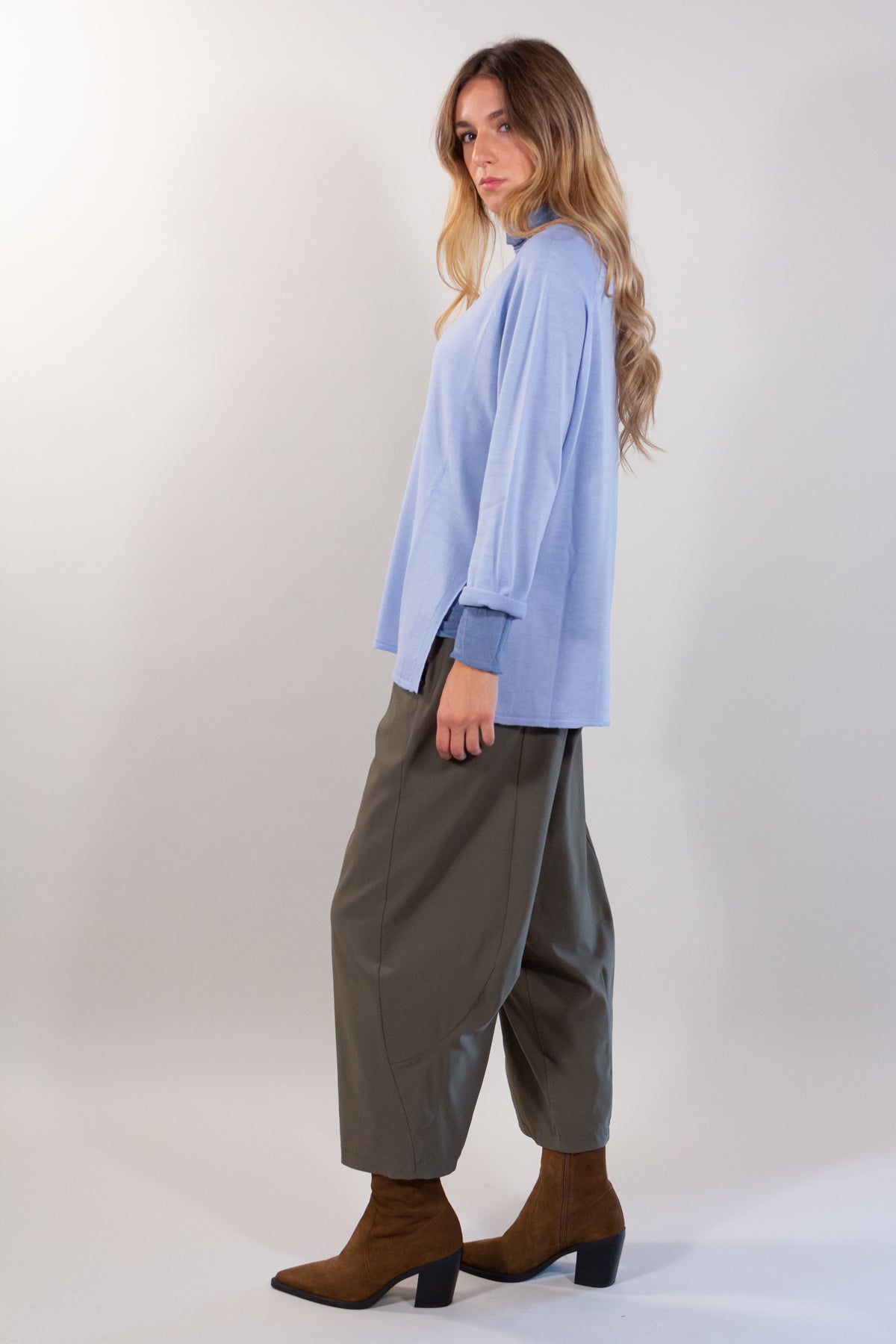 PURE FINE WOOL SWEATER WITH SIDE SLITS