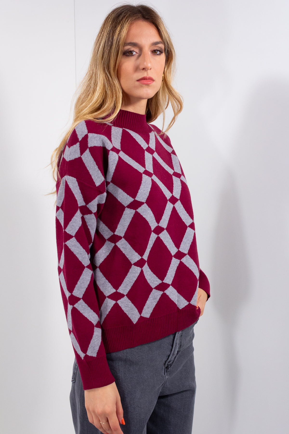 MAGLIA LUPO GEOMETRICA
