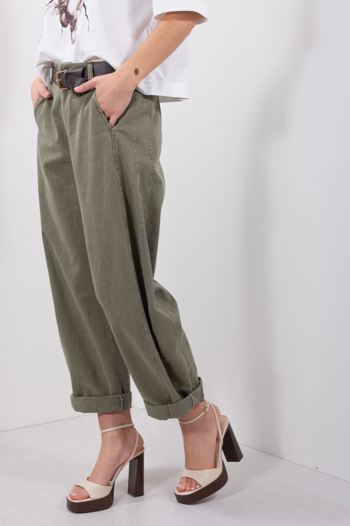 PANTALONE MOMFIT GABARDINA