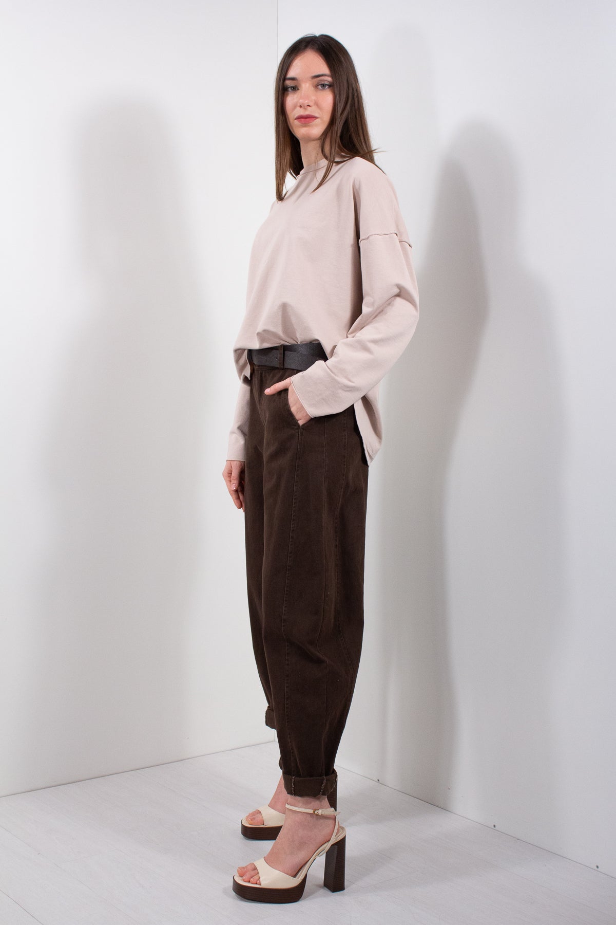 PANTALONE MOMFIT GABARDINA