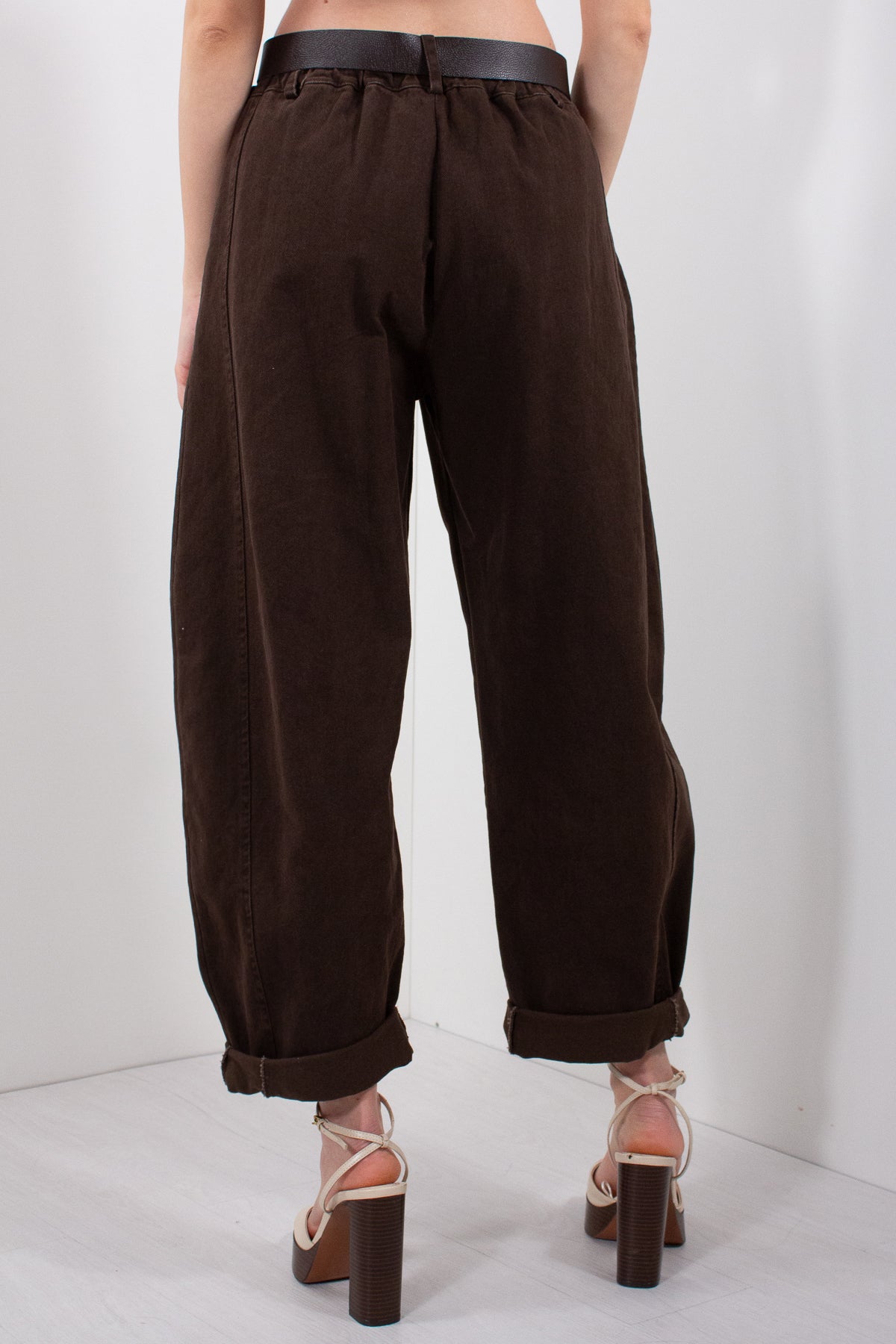 PANTALONE MOMFIT GABARDINA