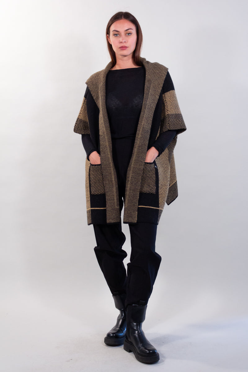 KNIT CAPE FANTASIA