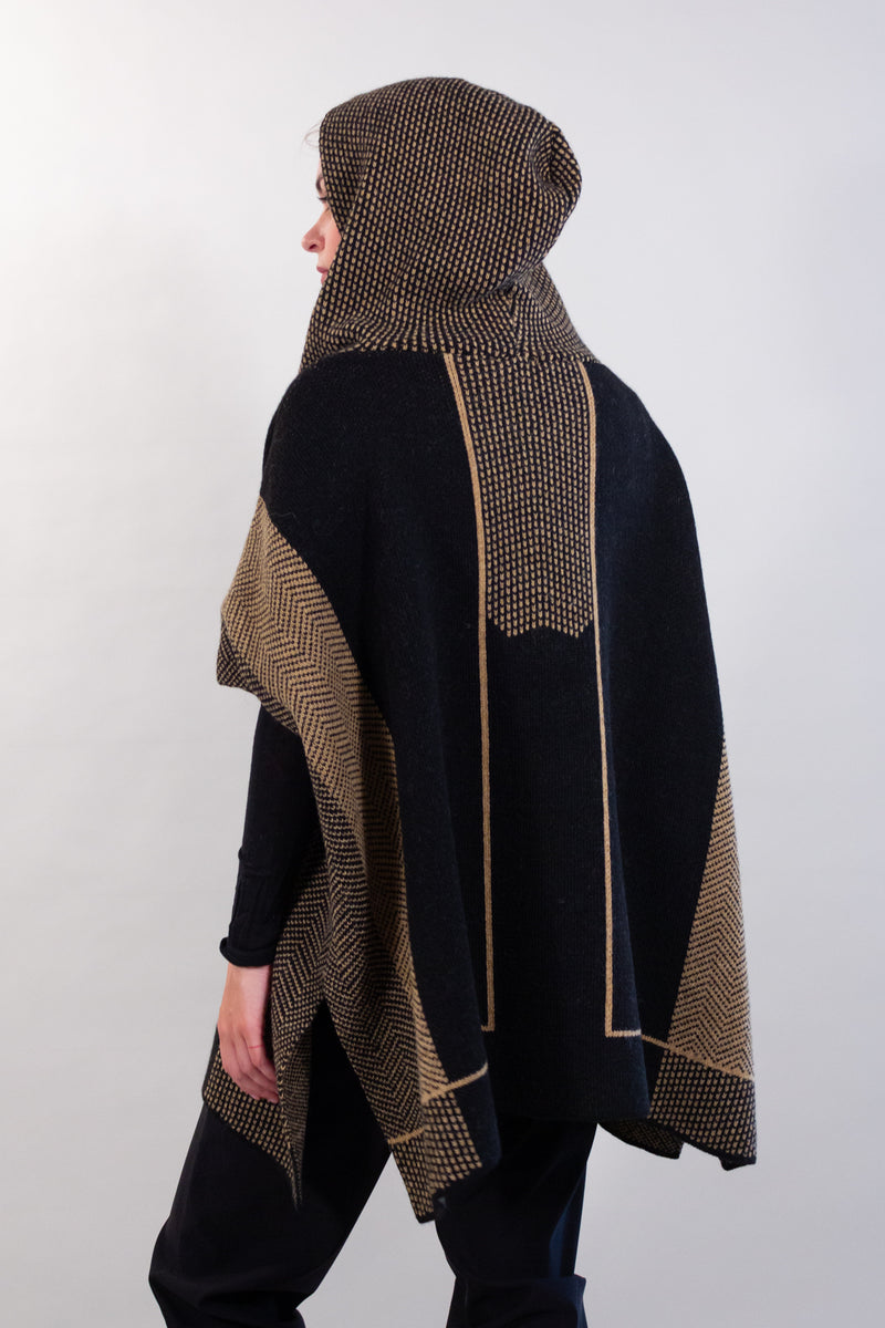KNIT CAPE FANTASIA