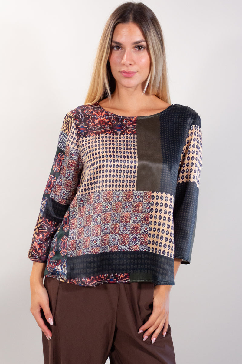 BLUSA PATCHWORK