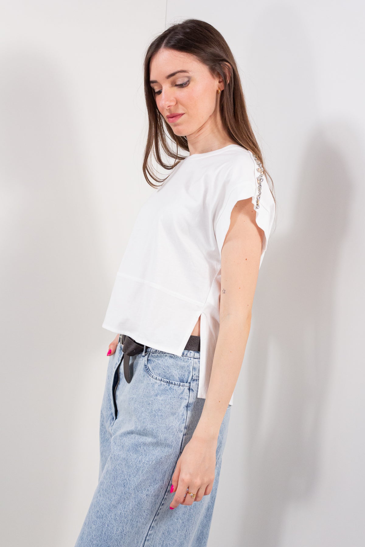 T-SHIRT SCALINO PIETRE SPALLE